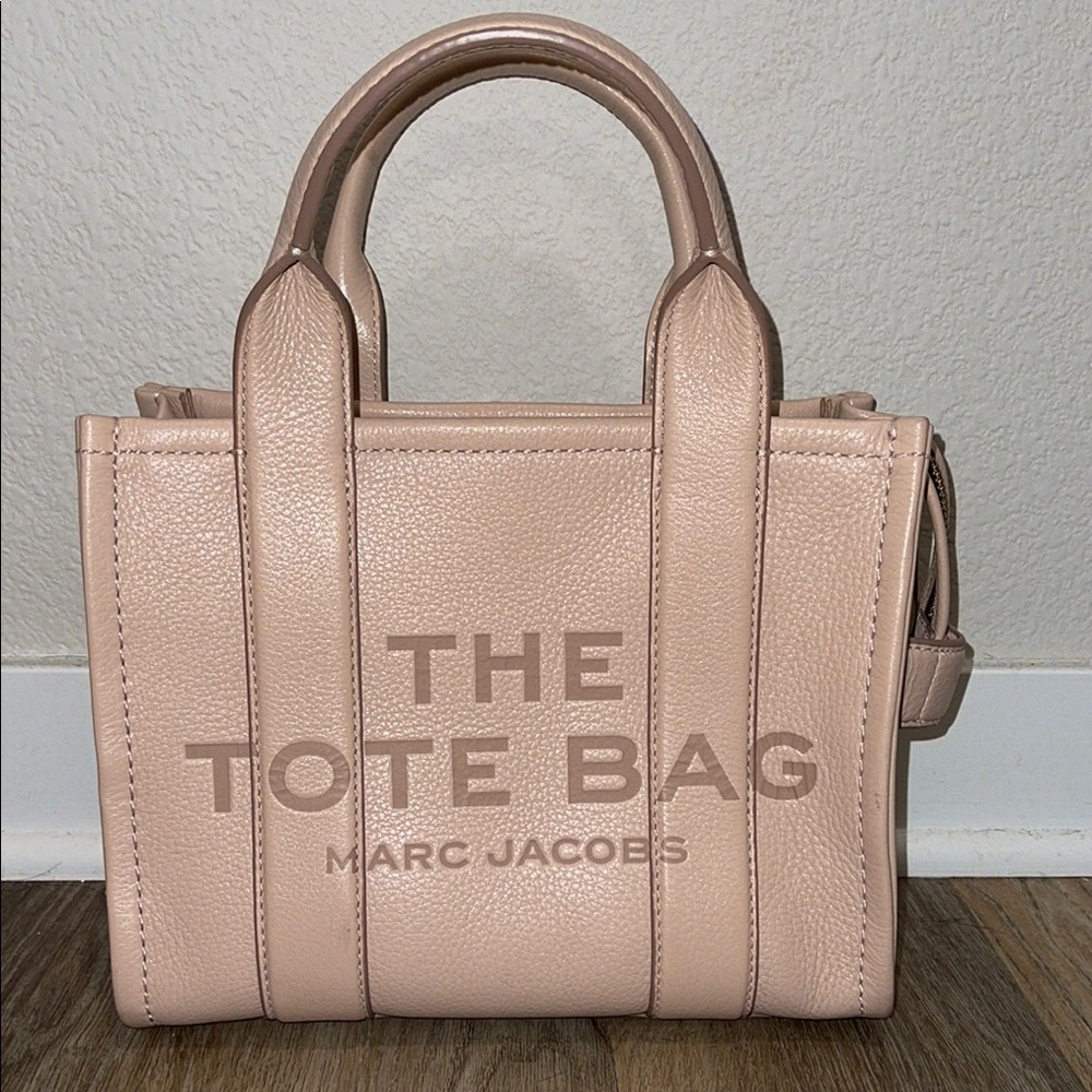 Marc Jacobs Beige Tote Bag